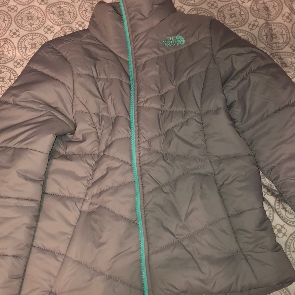 kinda thin north face puffer jacket